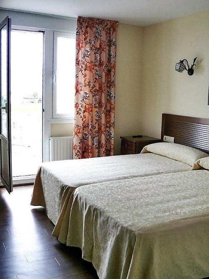 Hotel El Panorama Тапия-де-Касарьего Экстерьер фото